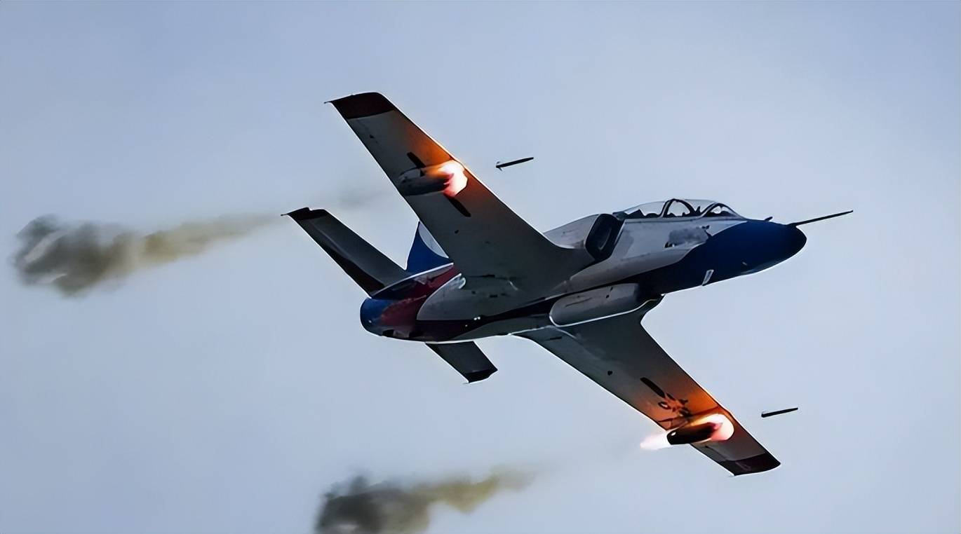 包含阿尔治尔队状态低落，连战皆败的词条