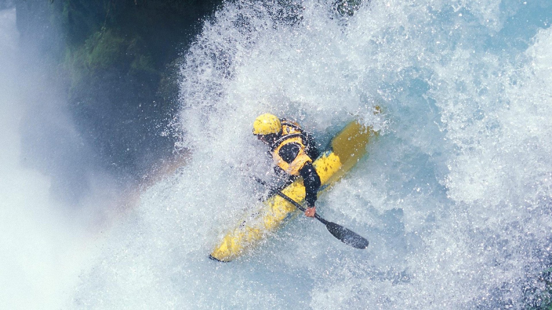 迈凯伦绝杀阿斯顿马丁，皮亚斯特里扛起全队的荣耀时刻